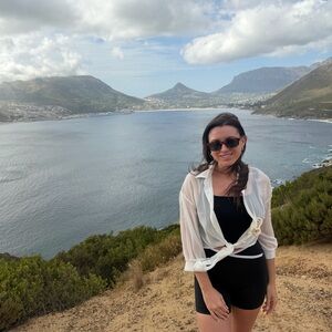 Meet your Posher, Emily